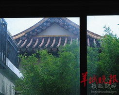 第一章：破晓之光——开放式阳台的风土人情