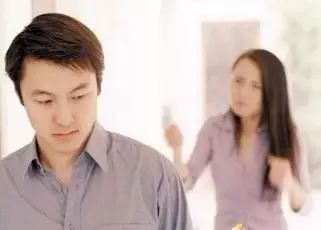 日柱男常被贴上“不体贴”标签的根源