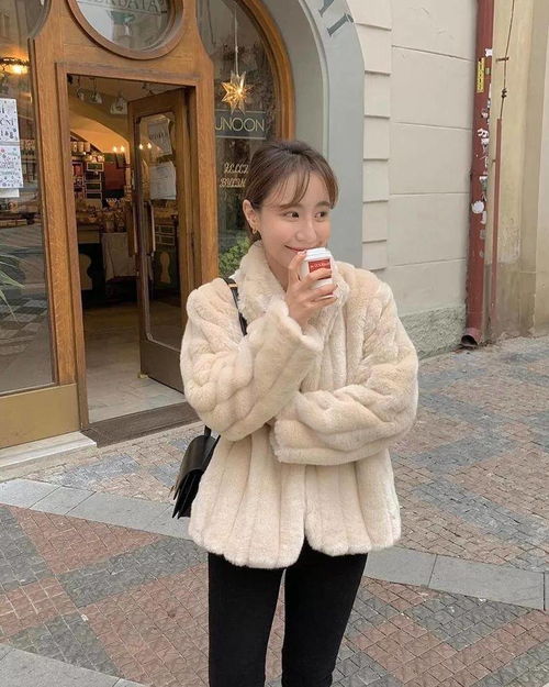 属蛇女：高贵典雅的代表