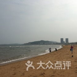 威海全球海水浴场：下饺子还要收费？！