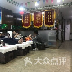 技师“阿强较大”：一个较长相普通但手狠心细的中年人男人