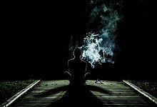 梦见和别人在一起：一场情感的迷雾