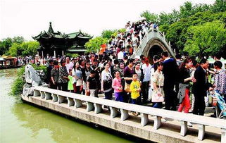 2. 人山人海，寸步难行