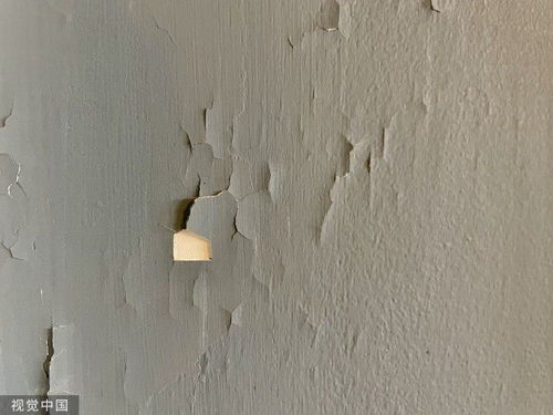1. 漏水问题：滴落的危机