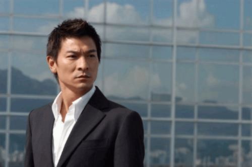 四、刘德华的传奇人生