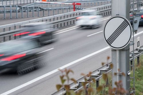 交通：高速公路与高铁双引擎