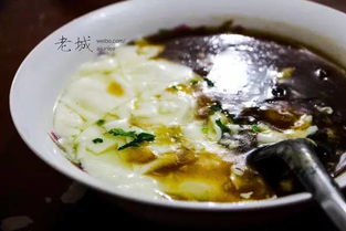 1. 劈柴院豆腐脑