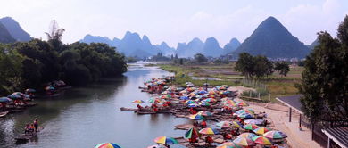 桂林雨天旅行：湿漉漉的奇幻之旅（乱糟糟版）