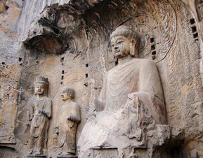 2. 洛阳龙门石窟：佛影翩跹，千年文化底蕴震撼